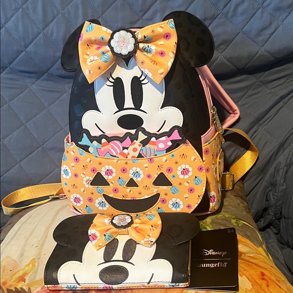 Loungefly Handbags - Loungefly Minnie Floral Pumpkin Glow-in-the-Dark Figural Mini Backpack + Wallet